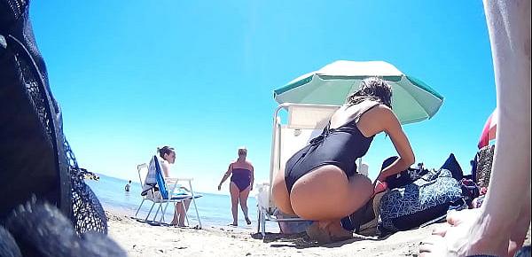  Hot mom on beach